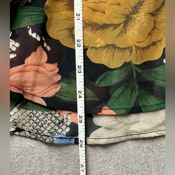 Cabi Snake Charmer Blouse - Picture 10 of 11